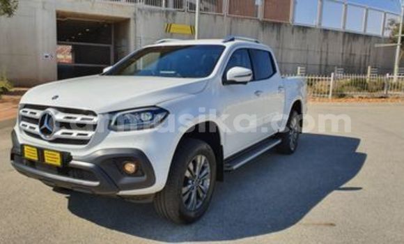 Buy Used Mercedes‒Benz X-klasse Concept White Car in Beitbridge in Matabeleland South