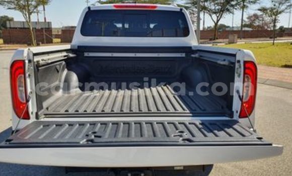 Acheter Occasion Voiture Mercedes‒Benz X-klasse Concept Blanc à Beitbridge, Matabeleland South Acheter Occasion Voiture Mercedes‒Benz X-klasse Concept Blanc à Beitbridge, Matabeleland South