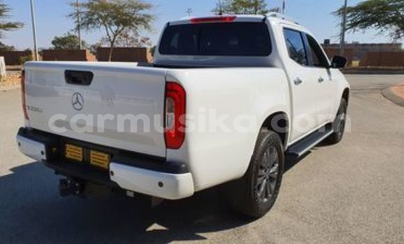 Acheter Occasion Voiture Mercedes‒Benz X-klasse Concept Blanc à Beitbridge, Matabeleland South Acheter Occasion Voiture Mercedes‒Benz X-klasse Concept Blanc à Beitbridge, Matabeleland South