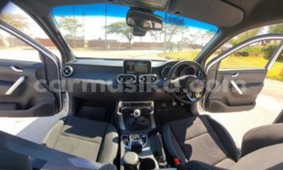 Acheter Occasion Voiture Mercedes‒Benz X-klasse Concept Blanc à Beitbridge, Matabeleland South Acheter Occasion Voiture Mercedes‒Benz X-klasse Concept Blanc à Beitbridge, Matabeleland South