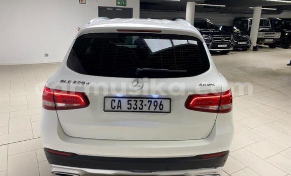 Acheter Occasion Voiture Mercedes‒Benz A–Class Blanc à Beitbridge, Matabeleland South Acheter Occasion Voiture Mercedes‒Benz A–Class Blanc à Beitbridge, Matabeleland South