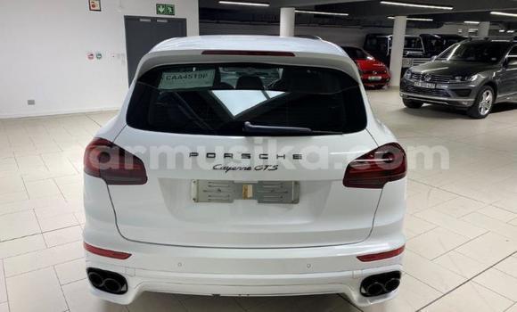 Buy Used Porsche 918 Spyder White Car in Beitbridge in Matabeleland South Buy Used Porsche 918 Spyder White Car in Beitbridge in Matabeleland South