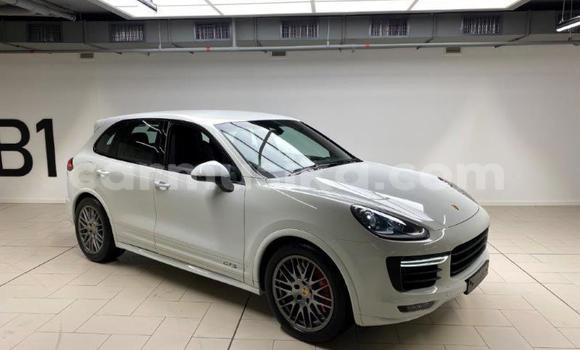 Buy Used Porsche 918 Spyder White Car in Beitbridge in Matabeleland South Buy Used Porsche 918 Spyder White Car in Beitbridge in Matabeleland South