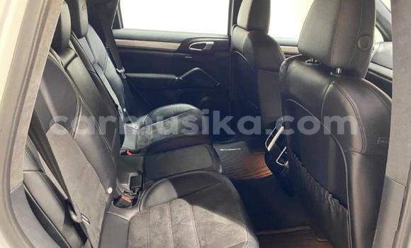 Buy Used Porsche 918 Spyder White Car in Beitbridge in Matabeleland South Buy Used Porsche 918 Spyder White Car in Beitbridge in Matabeleland South