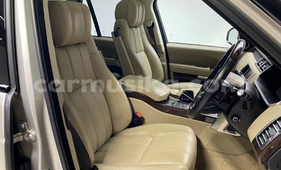 Nunua Ilio tumika Land Rover Discovery Nyeupe Gari ndani ya Beitbridge nchini Matabeleland Kusini Nunua Ilio tumika Land Rover Discovery Nyeupe Gari ndani ya Beitbridge nchini Matabeleland Kusini