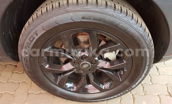 Buy Used Land Rover Discovery Sport Red Car in Beitbridge in Matabeleland South Buy Used Land Rover Discovery Sport Red Car in Beitbridge in Matabeleland South