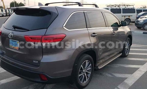 Acheter Import Voiture Toyota Highlander Autre à Import - Dubai, Harare Acheter Import Voiture Toyota Highlander Autre à Import - Dubai, Harare