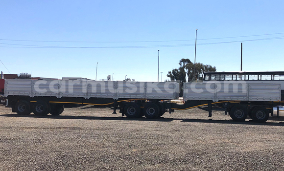 Acheter Occasion Utilitaire Ricomag BW200 Blanc à Beitbridge, Matabeleland South Acheter Occasion Utilitaire Ricomag BW200 Blanc à Beitbridge, Matabeleland South