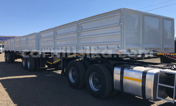 Acheter Occasion Utilitaire Ricomag BW200 Blanc à Beitbridge, Matabeleland South Acheter Occasion Utilitaire Ricomag BW200 Blanc à Beitbridge, Matabeleland South