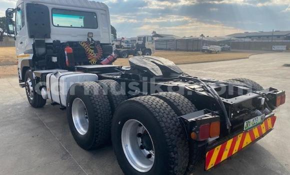 Acheter Occasion Utilitaire Nissan UD Blanc à Beitbridge, Matabeleland South Acheter Occasion Utilitaire Nissan UD Blanc à Beitbridge, Matabeleland South