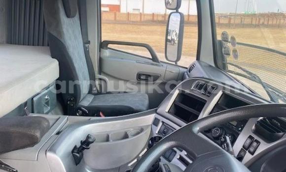 Acheter Occasion Utilitaire Nissan UD Blanc à Beitbridge, Matabeleland South Acheter Occasion Utilitaire Nissan UD Blanc à Beitbridge, Matabeleland South