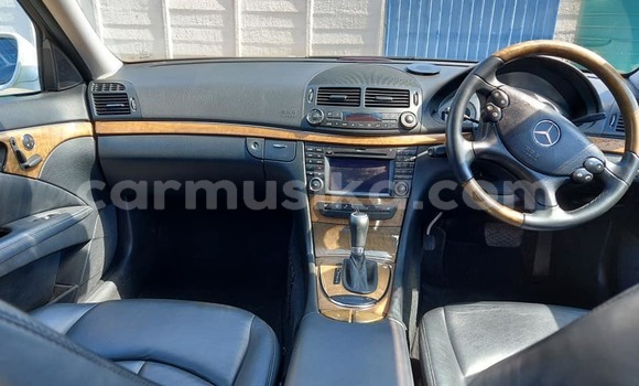 Buy Used Mercedes‒Benz E–Class White Car in Harare in Harare Buy Used Mercedes‒Benz E–Class White Car in Harare in Harare