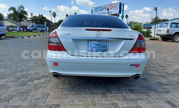 Buy Used Mercedes‒Benz E–Class White Car in Harare in Harare Buy Used Mercedes‒Benz E–Class White Car in Harare in Harare