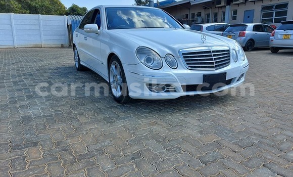 Buy Used Mercedes‒Benz E–Class White Car in Harare in Harare Buy Used Mercedes‒Benz E–Class White Car in Harare in Harare