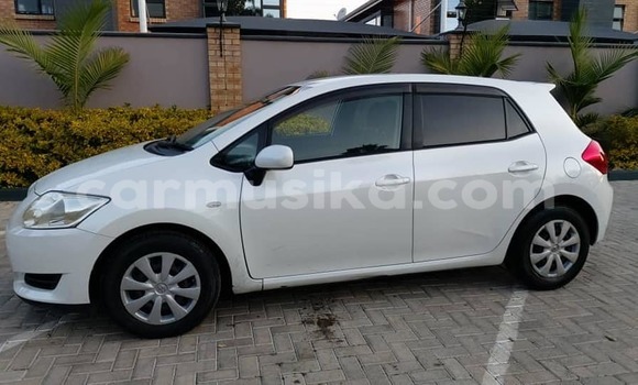 Buy Used Toyota Auris White Car in Harare in Harare