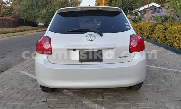Buy Used Toyota Auris White Car in Harare in Harare Buy Used Toyota Auris White Car in Harare in Harare