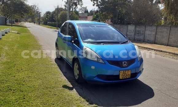 Nunua Ilio tumika Honda Fit Bluu Gari ndani ya Harare nchini Harare
