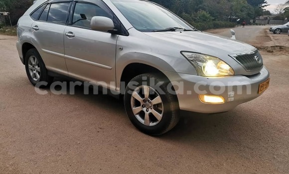 Buy Used Toyota Harrier Silver Car in Harare in Harare Buy Used Toyota Harrier Silver Car in Harare in Harare