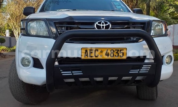 Buy Used Toyota Hilux White Car in Harare in Harare Buy Used Toyota Hilux White Car in Harare in Harare