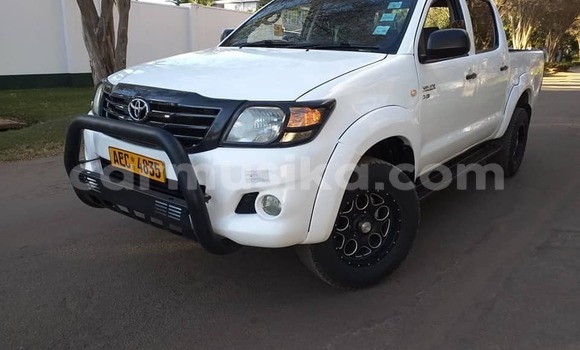 Buy Used Toyota Hilux White Car in Harare in Harare Buy Used Toyota Hilux White Car in Harare in Harare