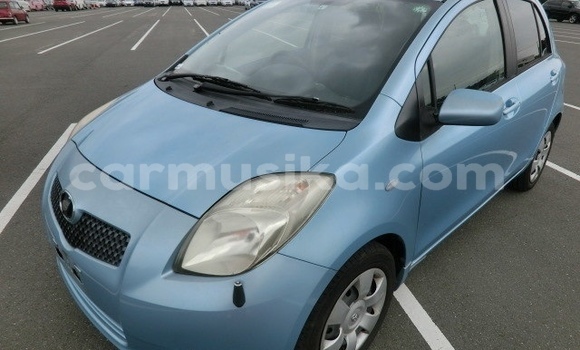 Acheter Occasion Voiture Toyota Vitz Bleu à Beitbridge, Matabeleland South