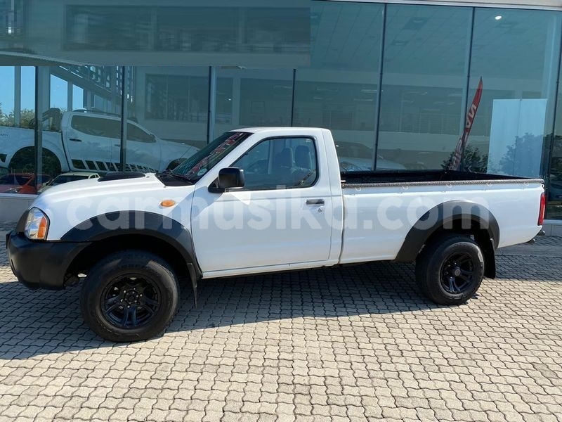 Big with watermark nissan np 300 matabeleland south beitbridge 14534