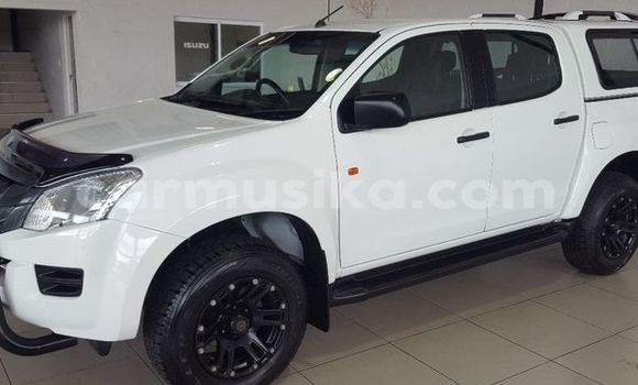 Nunua Ilio tumika Isuzu KB Nyeupe Gari ndani ya Beitbridge nchini Matabeleland Kusini Nunua Ilio tumika Isuzu KB Nyeupe Gari ndani ya Beitbridge nchini Matabeleland Kusini