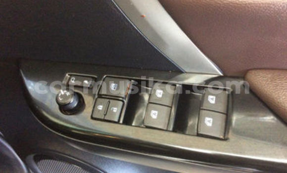 Nunua Ilio tumika Toyota Fortuner Nyeupe Gari ndani ya Beitbridge nchini Matabeleland Kusini Nunua Ilio tumika Toyota Fortuner Nyeupe Gari ndani ya Beitbridge nchini Matabeleland Kusini