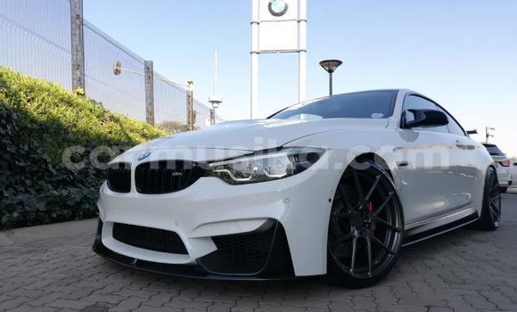 Tenga Tsaru BMW 3–Series Chena Mota in Beitbridge in Matabeleland South Tenga Tsaru BMW 3–Series Chena Mota in Beitbridge in Matabeleland South