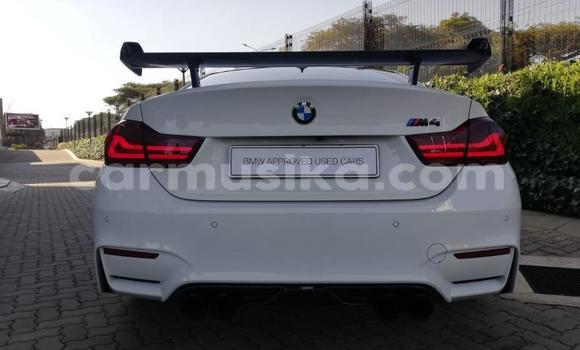 Tenga Tsaru BMW 3–Series Chena Mota in Beitbridge in Matabeleland South Tenga Tsaru BMW 3–Series Chena Mota in Beitbridge in Matabeleland South