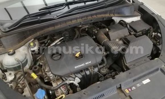 Nunua Ilio tumika Hyundai Tucson Nyeupe Gari ndani ya Beitbridge nchini Matabeleland Kusini Nunua Ilio tumika Hyundai Tucson Nyeupe Gari ndani ya Beitbridge nchini Matabeleland Kusini