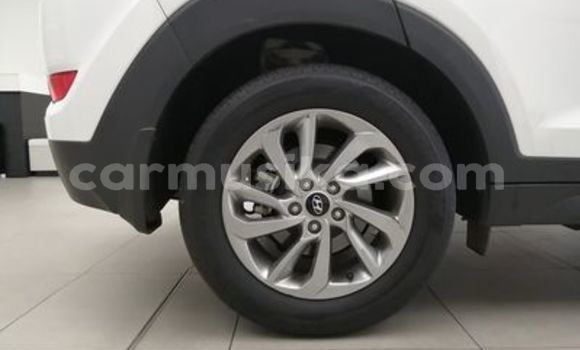 Nunua Ilio tumika Hyundai Tucson Nyeupe Gari ndani ya Beitbridge nchini Matabeleland Kusini Nunua Ilio tumika Hyundai Tucson Nyeupe Gari ndani ya Beitbridge nchini Matabeleland Kusini