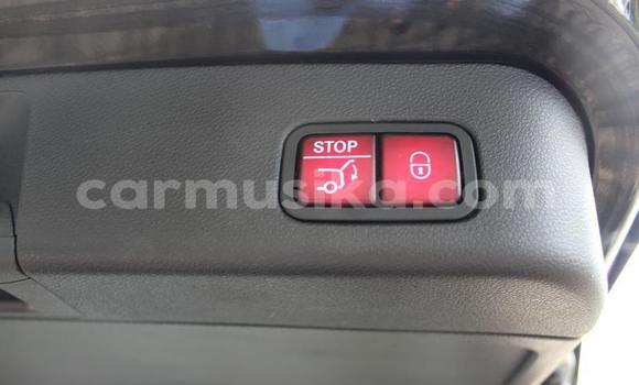 Tenga Tsaru Mercedes‒Benz C-klasse AMG Nhema Mota in Beitbridge in Matabeleland South Tenga Tsaru Mercedes‒Benz C-klasse AMG Nhema Mota in Beitbridge in Matabeleland South