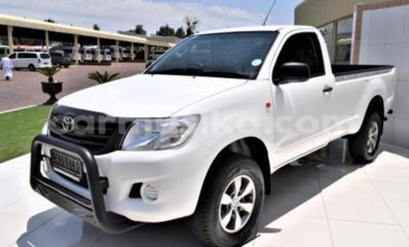 Nunua Ilio tumika Toyota Hilux Nyeupe Gari ndani ya Beitbridge nchini Matabeleland Kusini