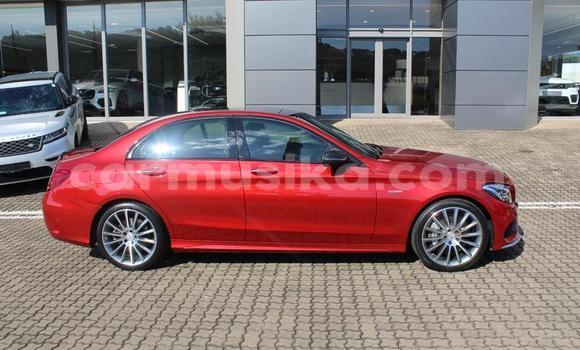 Tenga Tsaru Mercedes‒Benz C–Class Tsvuku Mota in Beitbridge in Matabeleland South Tenga Tsaru Mercedes‒Benz C–Class Tsvuku Mota in Beitbridge in Matabeleland South