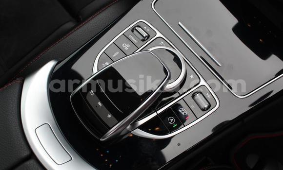 Tenga Tsaru Mercedes‒Benz C–Class Tsvuku Mota in Beitbridge in Matabeleland South Tenga Tsaru Mercedes‒Benz C–Class Tsvuku Mota in Beitbridge in Matabeleland South