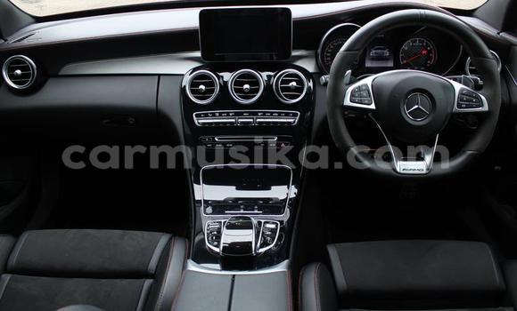 Tenga Tsaru Mercedes‒Benz C–Class Tsvuku Mota in Beitbridge in Matabeleland South Tenga Tsaru Mercedes‒Benz C–Class Tsvuku Mota in Beitbridge in Matabeleland South