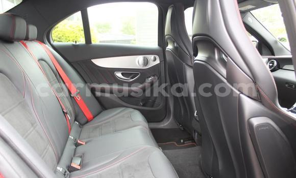 Tenga Tsaru Mercedes‒Benz C–Class Tsvuku Mota in Beitbridge in Matabeleland South Tenga Tsaru Mercedes‒Benz C–Class Tsvuku Mota in Beitbridge in Matabeleland South