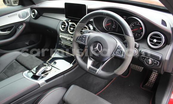 Tenga Tsaru Mercedes‒Benz C–Class Tsvuku Mota in Beitbridge in Matabeleland South Tenga Tsaru Mercedes‒Benz C–Class Tsvuku Mota in Beitbridge in Matabeleland South