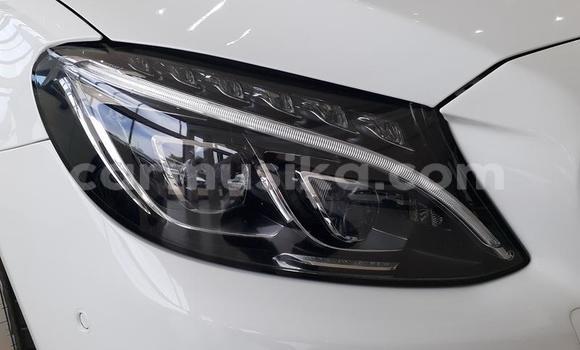 Acheter Occasion Voiture Mercedes‒Benz C–Class Blanc à Beitbridge, Matabeleland South Acheter Occasion Voiture Mercedes‒Benz C–Class Blanc à Beitbridge, Matabeleland South