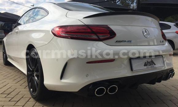 Buy Used Mercedes‒Benz C–Class White Car in Beitbridge in Matabeleland South Buy Used Mercedes‒Benz C–Class White Car in Beitbridge in Matabeleland South