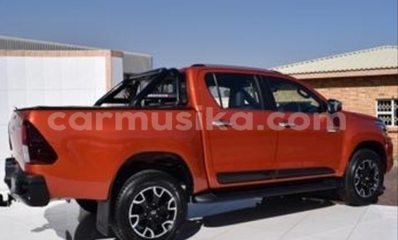 Tenga Tsaru Toyota Hilux Zvimwe Mota in Beitbridge in Matabeleland South Tenga Tsaru Toyota Hilux Zvimwe Mota in Beitbridge in Matabeleland South