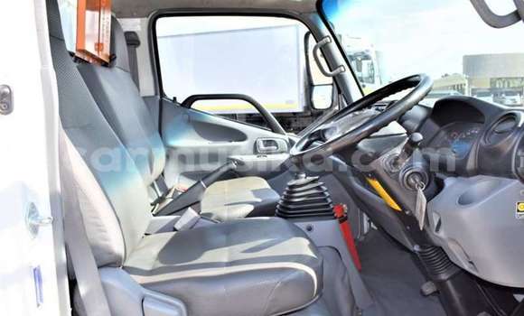 Tenga Tsaru Isuzu Elf Chena Rori in Beitbridge in Matabeleland South Tenga Tsaru Isuzu Elf Chena Rori in Beitbridge in Matabeleland South