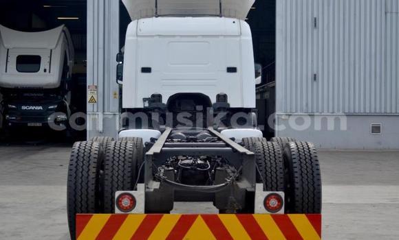 Tenga Tsaru Scania R420 Chena Rori in Beitbridge in Matabeleland South Tenga Tsaru Scania R420 Chena Rori in Beitbridge in Matabeleland South