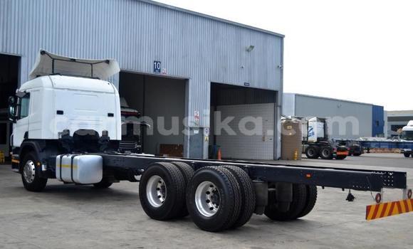 Tenga Tsaru Scania R420 Chena Rori in Beitbridge in Matabeleland South Tenga Tsaru Scania R420 Chena Rori in Beitbridge in Matabeleland South