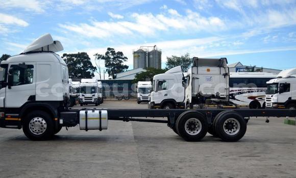 Tenga Tsaru Scania R420 Chena Rori in Beitbridge in Matabeleland South Tenga Tsaru Scania R420 Chena Rori in Beitbridge in Matabeleland South