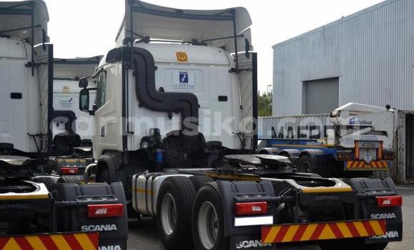 Tenga Tsaru Scania R420 Chena Rori in Beitbridge in Matabeleland South Tenga Tsaru Scania R420 Chena Rori in Beitbridge in Matabeleland South