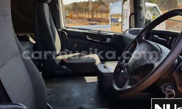 Acheter Occasion Utilitaire Scania R420 Blanc à Beitbridge, Matabeleland South Acheter Occasion Utilitaire Scania R420 Blanc à Beitbridge, Matabeleland South