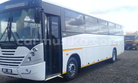 Nunua Ilio tumika DAF CF Nyeupe Lori ndani ya Beitbridge nchini Matabeleland Kusini