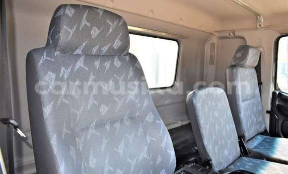 Tenga Tsaru Hino 300 Series Chena Rori in Beitbridge in Matabeleland South Tenga Tsaru Hino 300 Series Chena Rori in Beitbridge in Matabeleland South